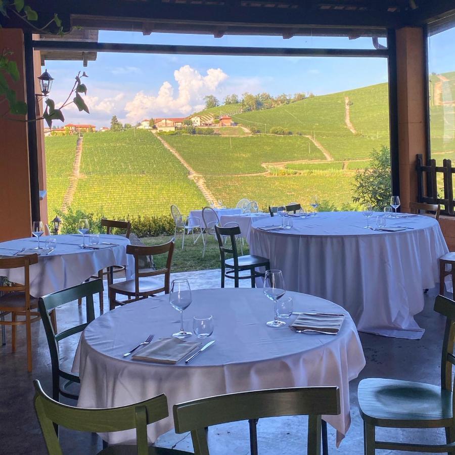 Panoramic Villa Garassino - Country Rooms And Fine Restaurant トレイゾ エクステリア 写真