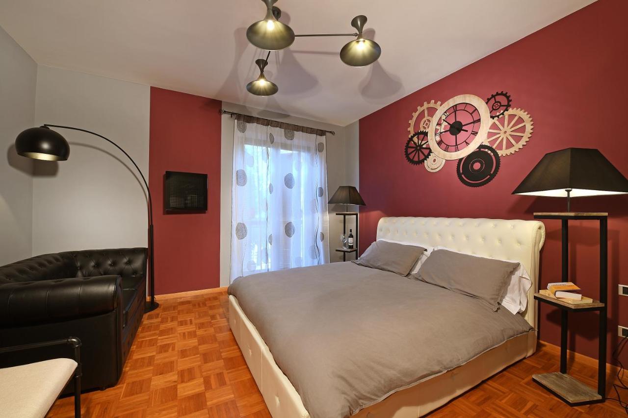 Panoramic Villa Garassino - Country Rooms And Fine Restaurant トレイゾ エクステリア 写真