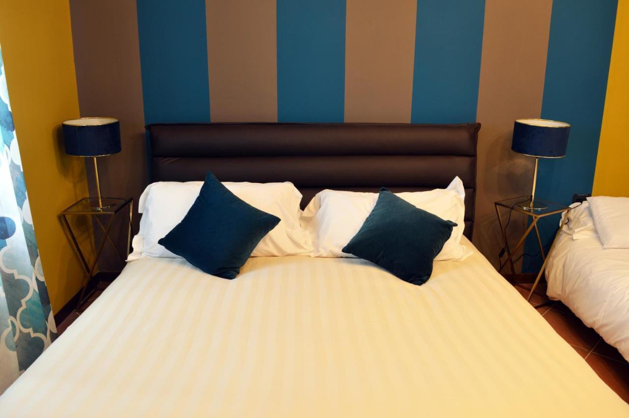 Panoramic Villa Garassino - Country Rooms And Fine Restaurant トレイゾ エクステリア 写真