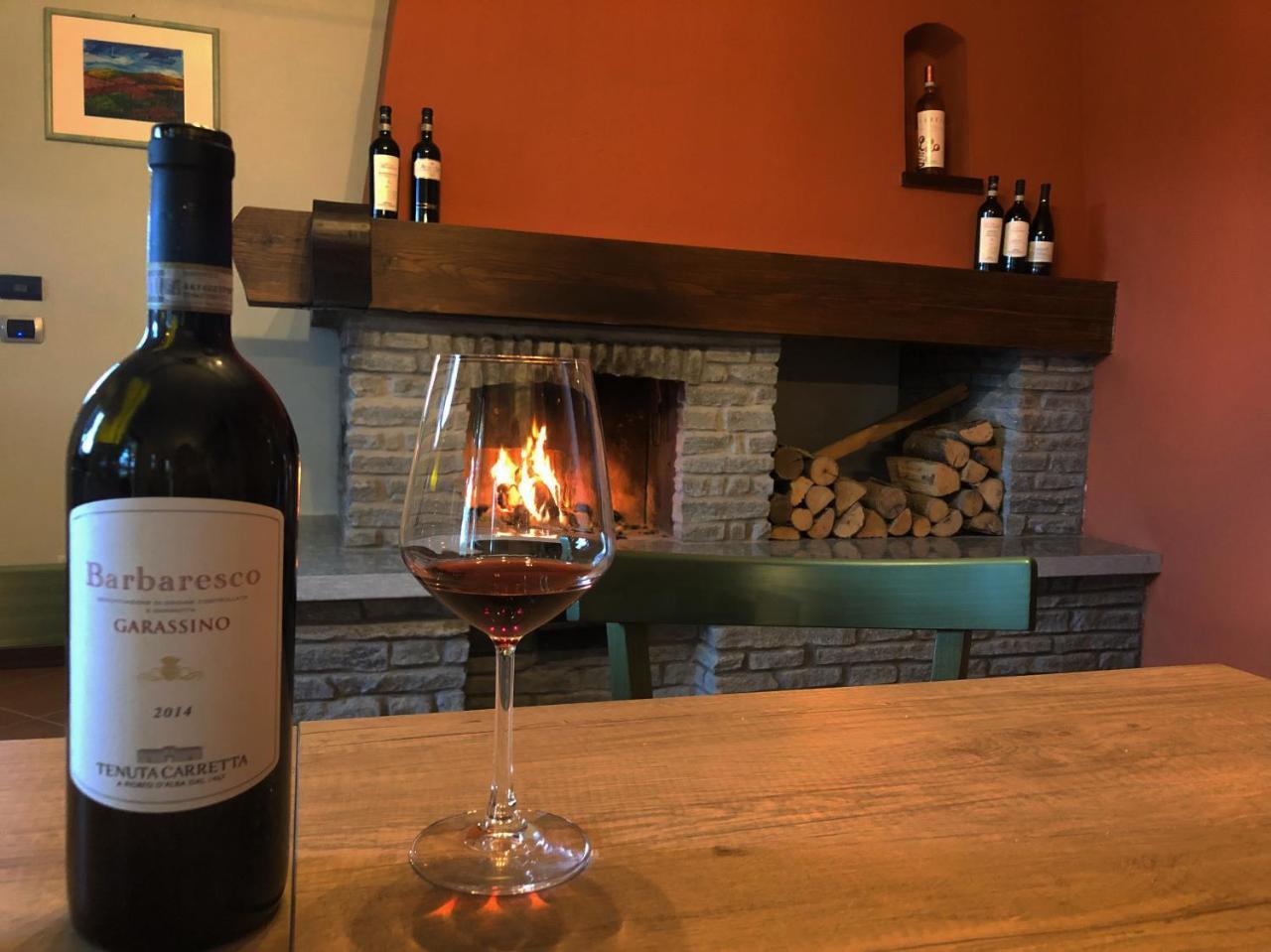 Panoramic Villa Garassino - Country Rooms And Fine Restaurant トレイゾ エクステリア 写真