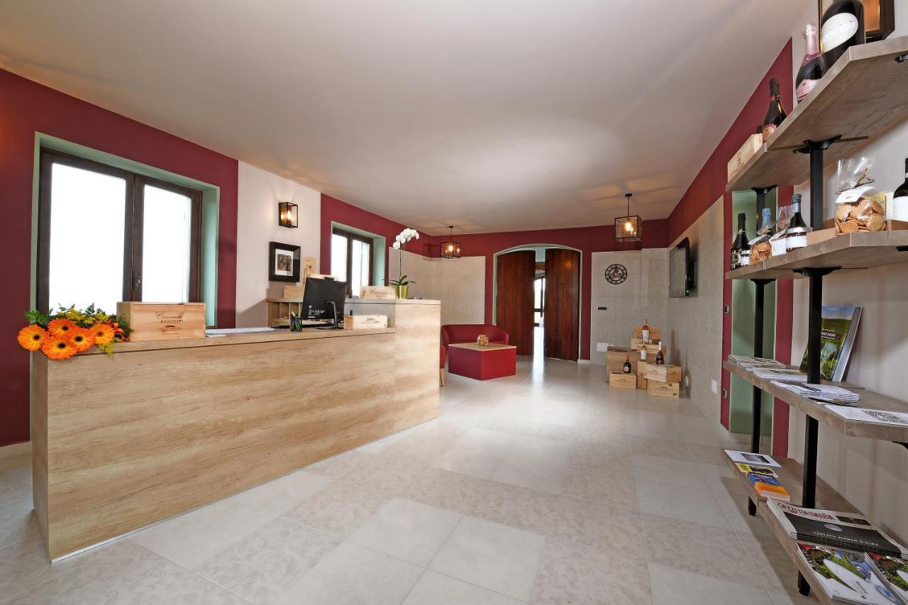 Panoramic Villa Garassino - Country Rooms And Fine Restaurant トレイゾ エクステリア 写真