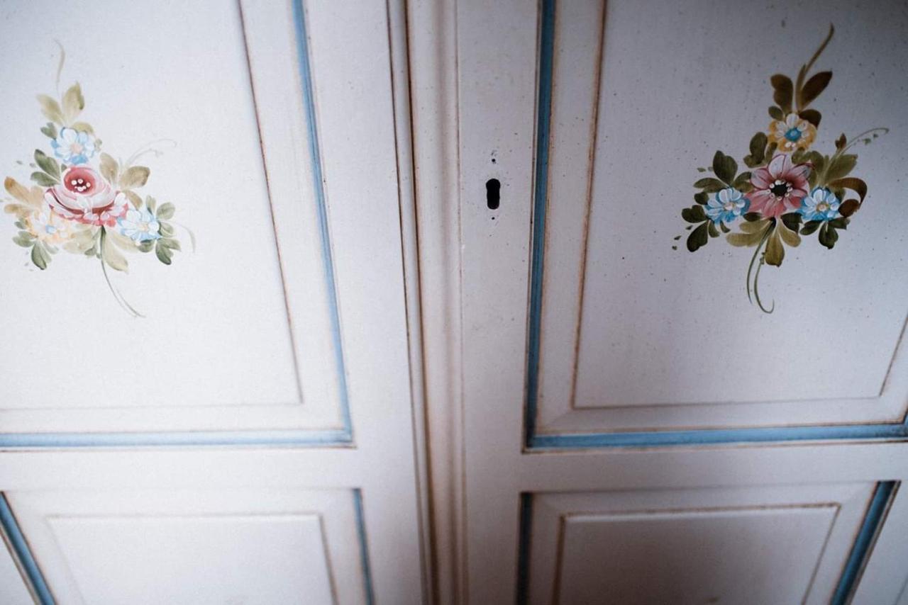 Panoramic Villa Garassino - Country Rooms And Fine Restaurant トレイゾ エクステリア 写真